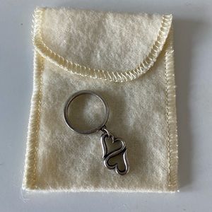 James Avery linked hearts ring